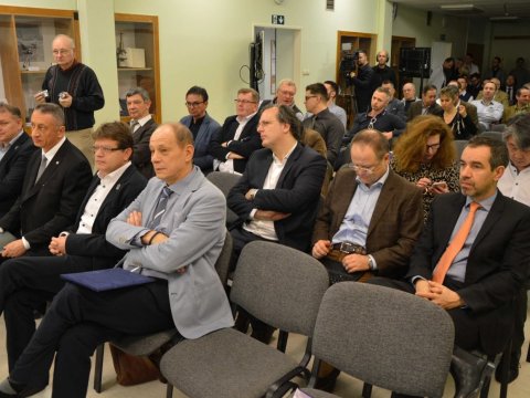 NEMZETKÖZI TOVÁBBKÉPZÉS ÉS MŰTÉTI KURZUS AZ UROLÓGIAI OSZTÁLYON