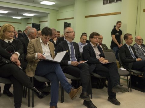 VILÁGHÍRŰ PROFESSZOROK, MAGYARORSZÁGON EGYEDÜLÁLLÓ MŰTÉTI ELJÁRÁSOK A JAHN FERENC KÓRHÁZBAN