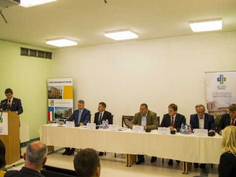 30 MILLIÁRDBÓL ÚJUL MEG A DÉL-PESTI KÓRHÁZ